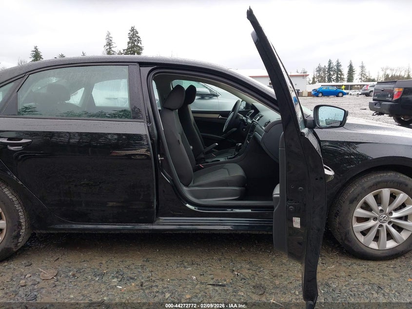 2013 Volkswagen Passat S