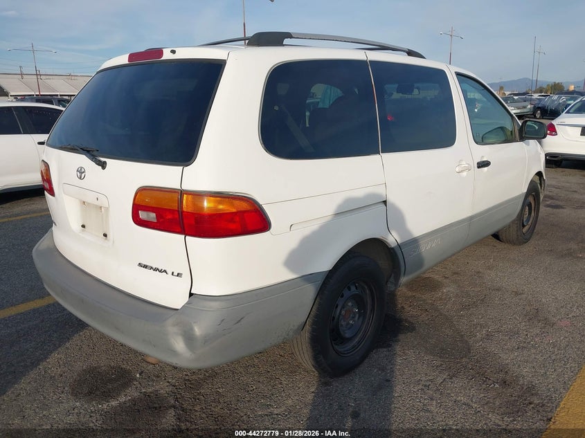 2000 Toyota Sienna Le