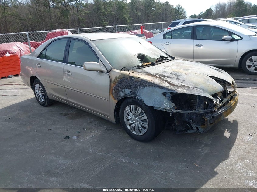 2004 Toyota Camry Le