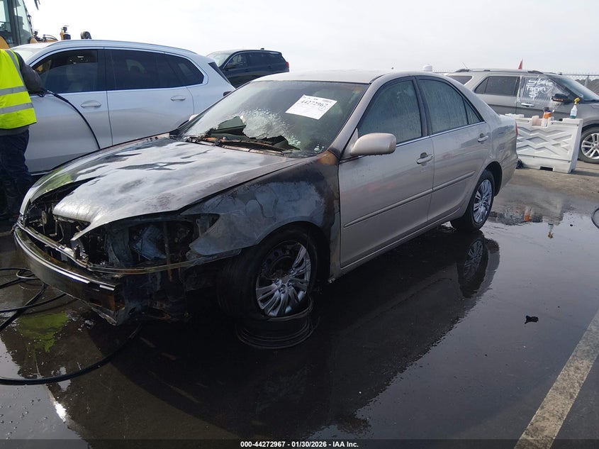 2004 Toyota Camry Le