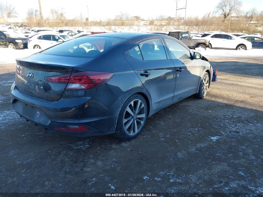 2019 Hyundai Elantra Se