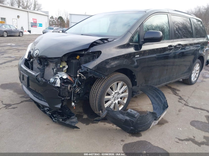 2017 Toyota Sienna Le 7 Passenger