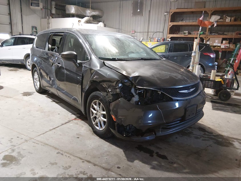 2020 Chrysler Voyager Lx