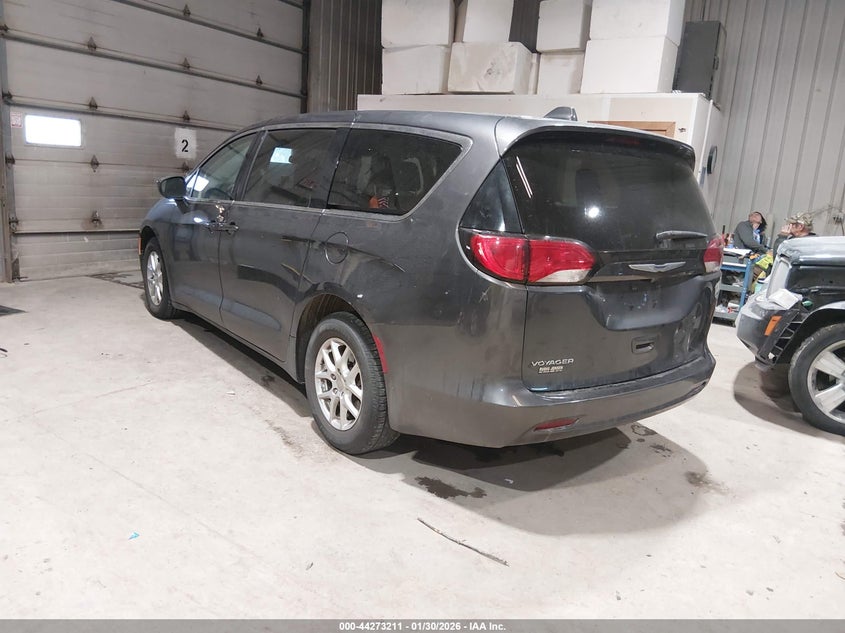 2020 Chrysler Voyager Lx