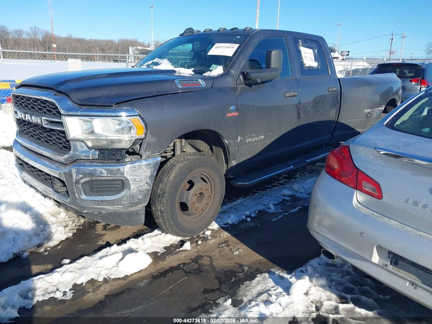 2022 Ram 3500 Ram Tradesman 4X4 8' Box grey Lot 111044273419 Vin 3C63RRGL7NG234637