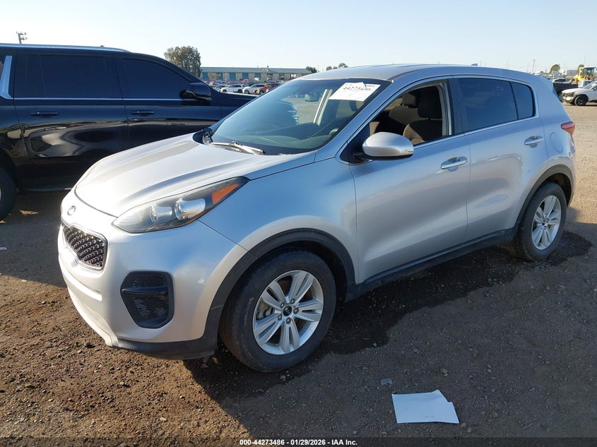 2018 Kia Sportage Lx KNDPM3AC8J7445138 photo 1