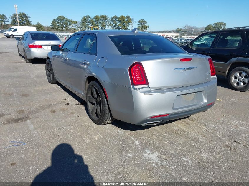 2018 Chrysler 300 Touring