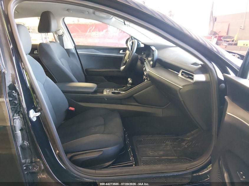 2022 KIA K5 auction photo 5