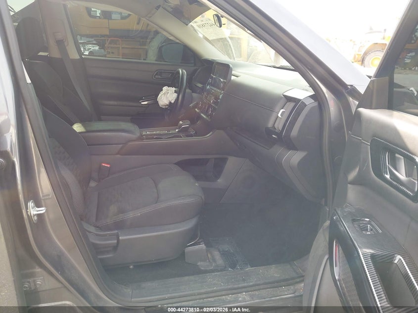 2024 Nissan Pathfinder S Fwd