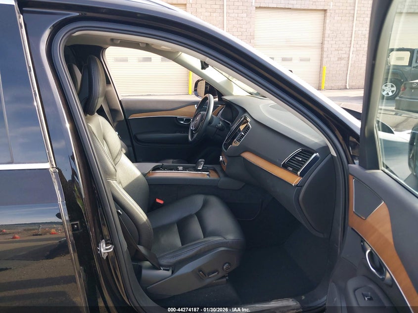 2021 Volvo Xc90 Recharge Plug-In Hybrid T8 Inscription Expression 7 Passenger