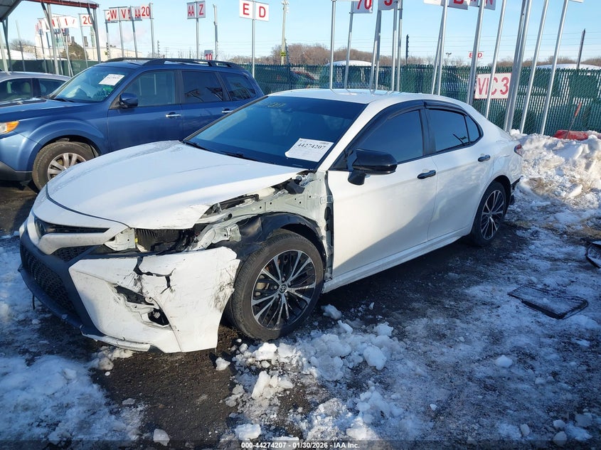 2020 Toyota Camry Se