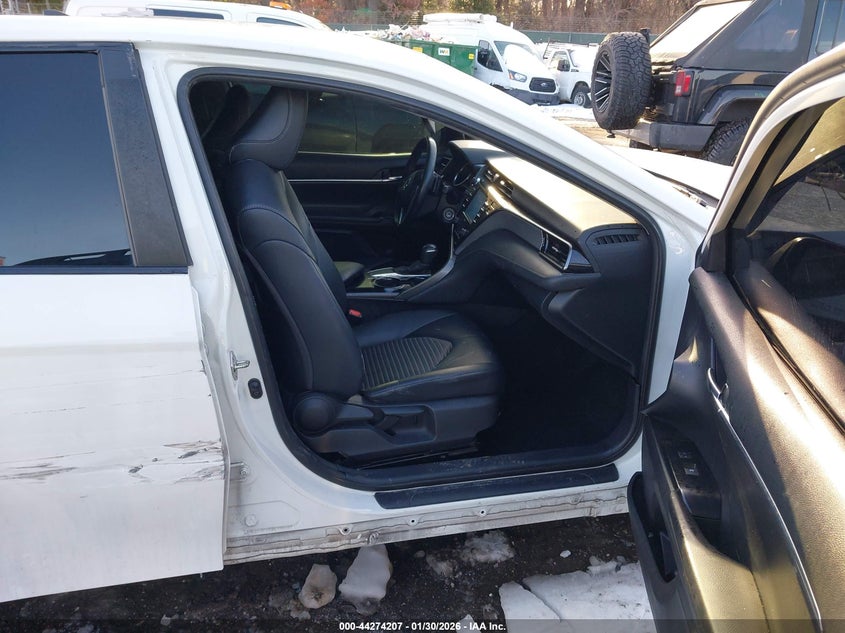 2020 Toyota Camry Se