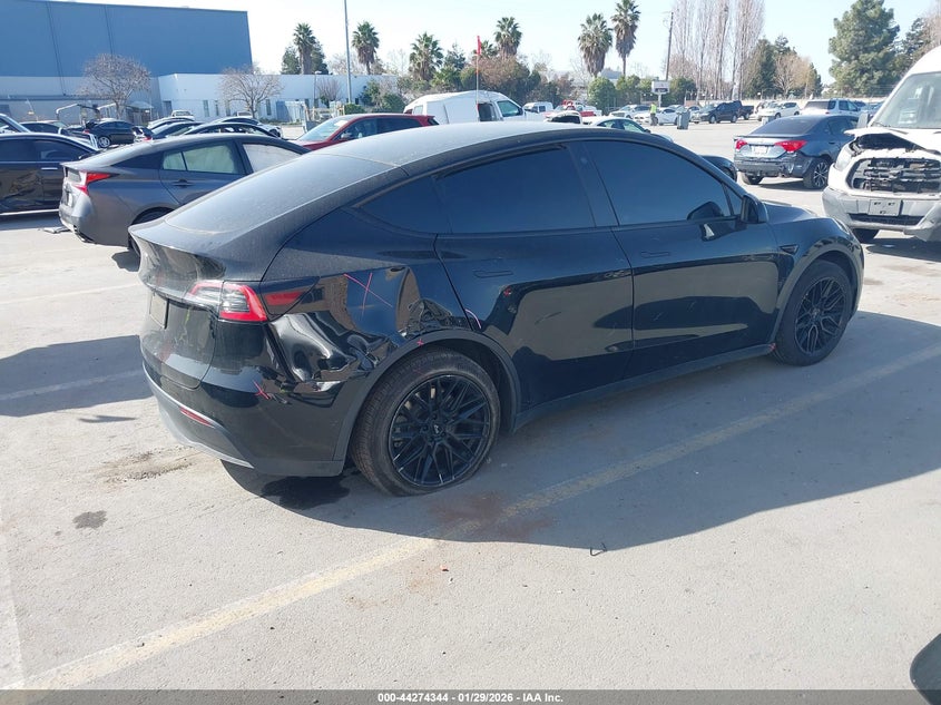 2021 Tesla Model Y Standard Range Rear-Wheel Drive