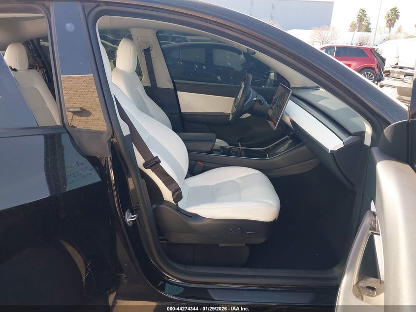 2021 Tesla Model Y Standard Range Rear-Wheel Drive