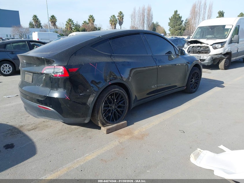 2021 Tesla Model Y Standard Range Rear-Wheel Drive