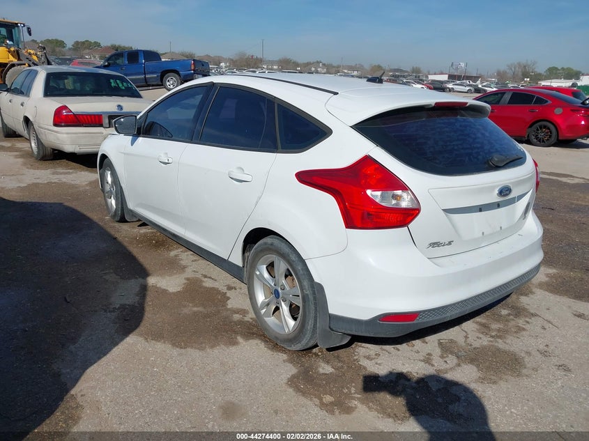 2012 Ford Focus 2.0 Se White Lot 111044274400 Vin 1FAHP3K21CL226992