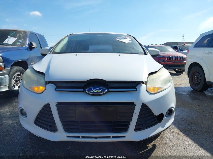 2012 Ford Focus 2.0 Se White Lot 111044274400 Vin 1FAHP3K21CL226992
