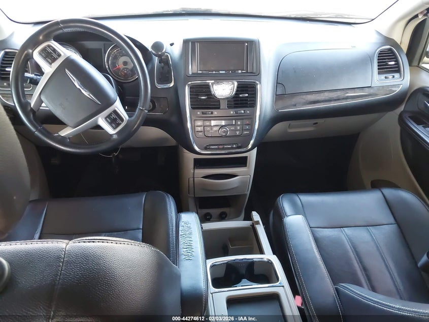 2014 Chrysler Town & Country Touring