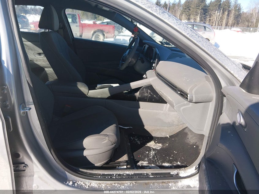 2022 Hyundai Elantra Sel