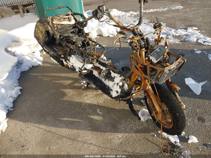 JH2MF0205HK102480 HONDA CN250 Photo 1