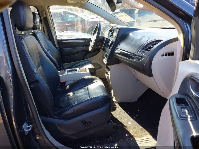 2014 Chrysler Town & Country Touring-L