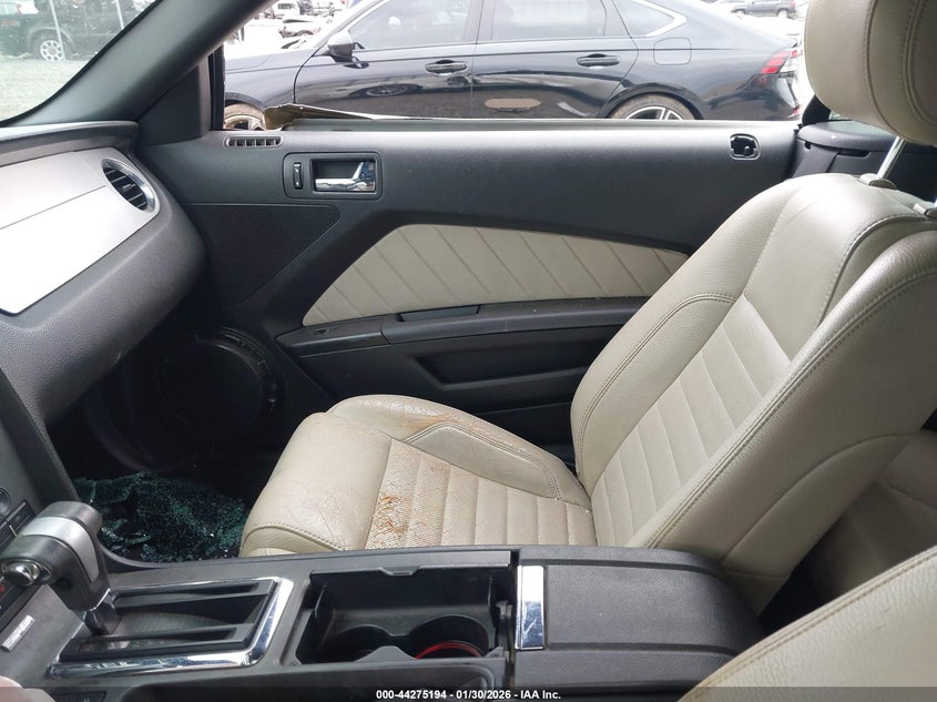 2012 Ford Mustang V6 Premium