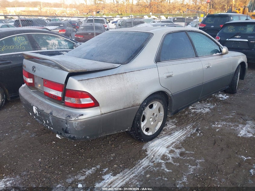 2000 LEXUS ES 300 auction photo 4