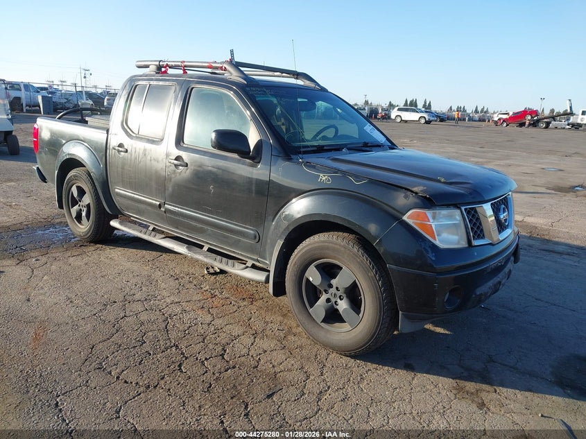 2005 NISSAN FRONTIER LE