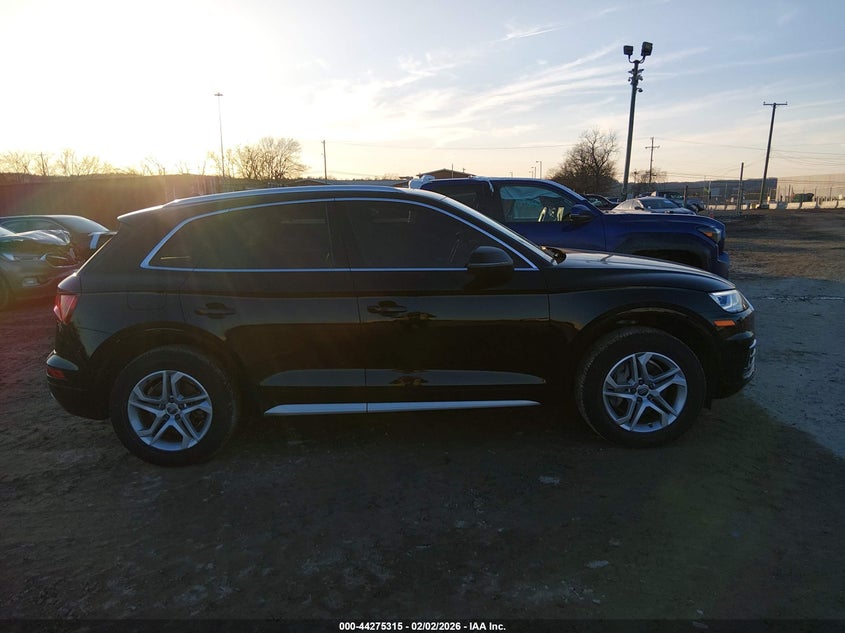 2018 Audi Q5 2.0T Premium/2.0T Tech Premium VIN: WA1BNAFY5J2083809 Lot: 44275315