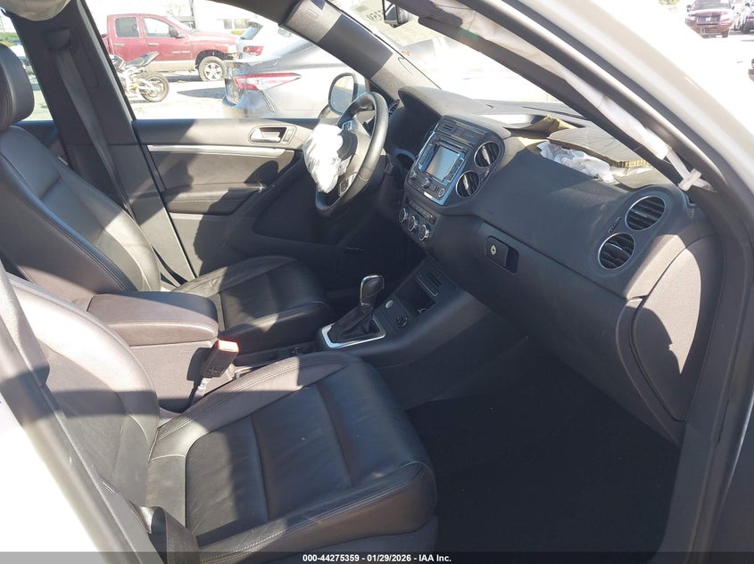 2014 Volkswagen Tiguan R-Line