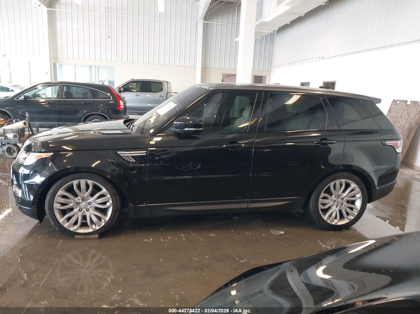 2017 Land Rover Range Rover Sport 3.0L V6 Supercharged Hse VIN: SALWR2FV1HA174396 Lot: 44275422