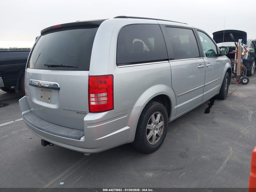 Vin: 2a4rr5d19ar503590, lot: 44771902, chrysler town & country touring 20104
