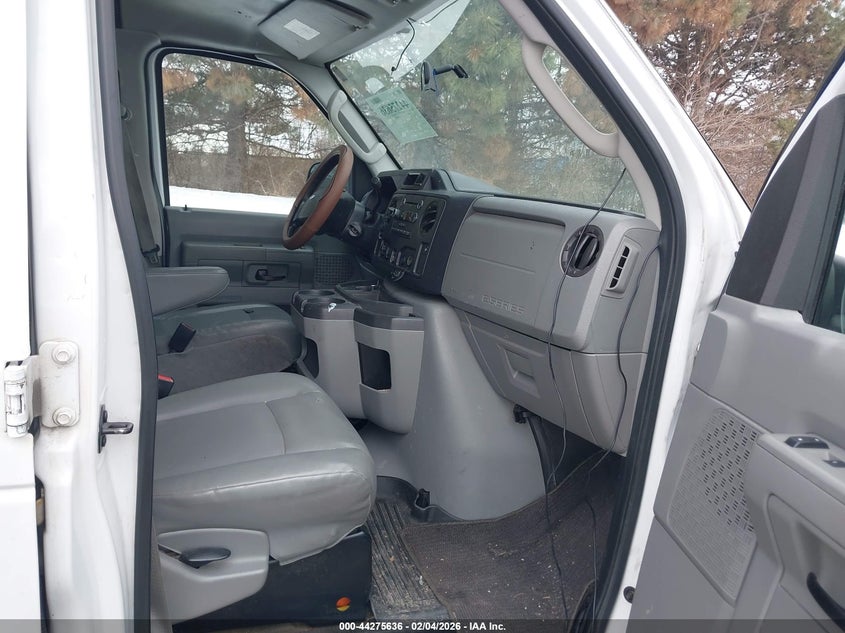 2012 Ford E-350 Super Duty Commercial