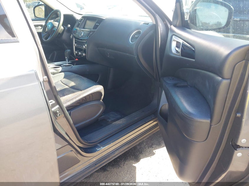 2015 Nissan Pathfinder Sv