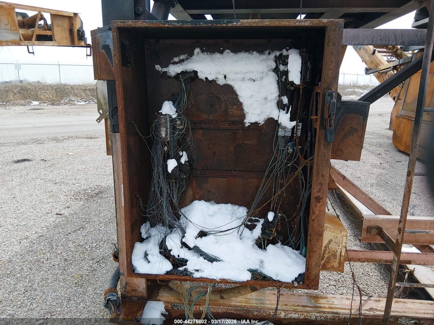 2000 * AMERICAN EAGLE STACKER 836-435 auction photo 6