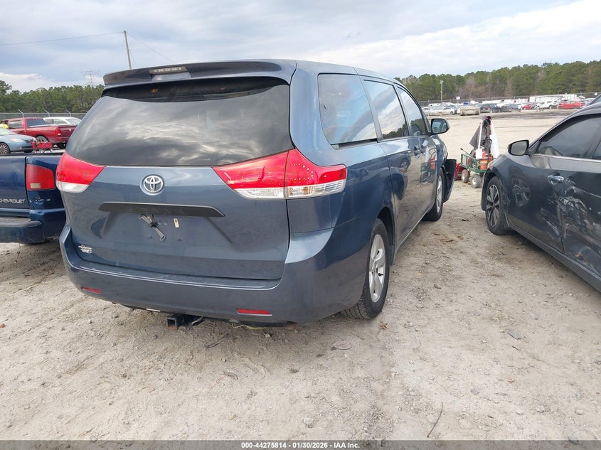 2014 Toyota Sienna L V6 7 Passenger