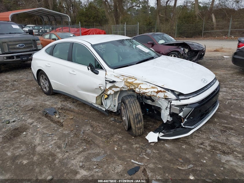 2025 HYUNDAI SONATA SE