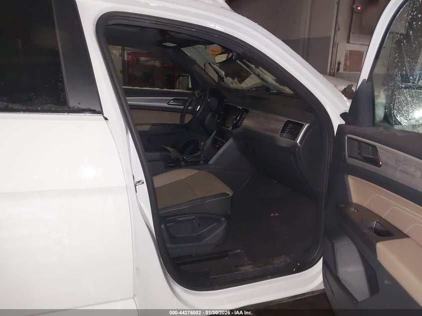 2022 Volkswagen Atlas Cross Sport 3.6L V6 Se W/Technology