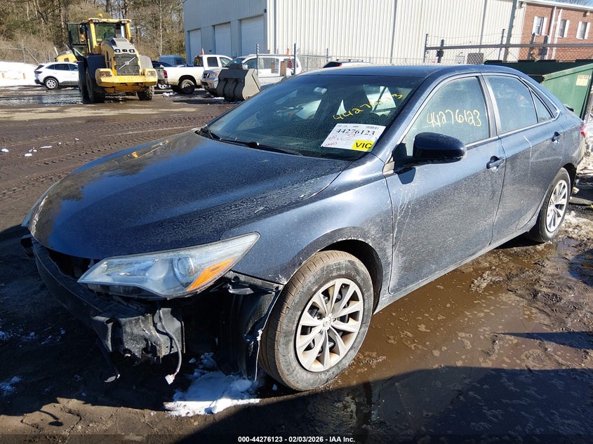 2016 Toyota Camry Le