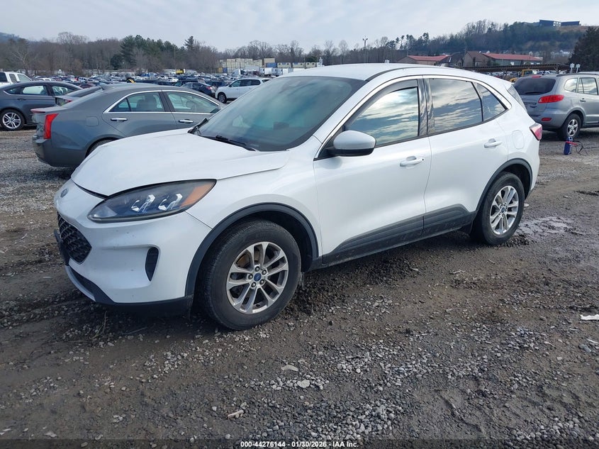 2020 Ford Escape Se
