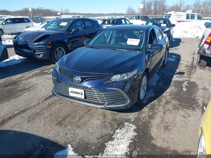 2022 Toyota Camry Le