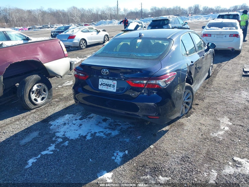 2022 Toyota Camry Le