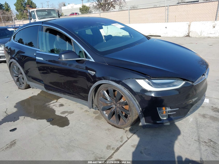 Vin: 5yjxcbe21gf002783, lot: 44772937, tesla model x 60d/70d/75d/90d/p100d 2016 img_1