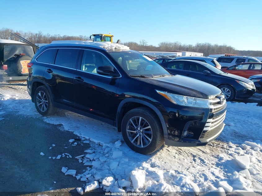 2019 TOYOTA HIGHLANDER XLE