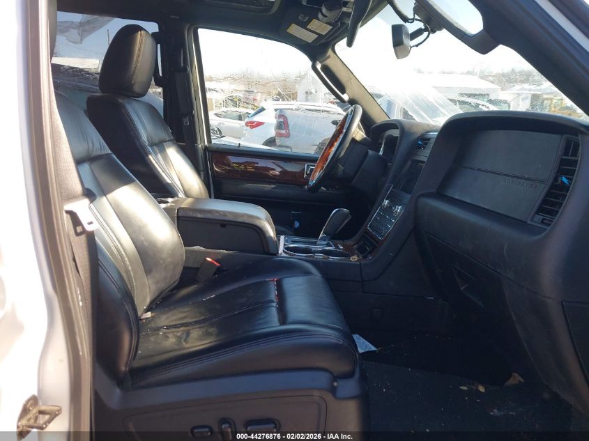 2017 Lincoln Navigator Select