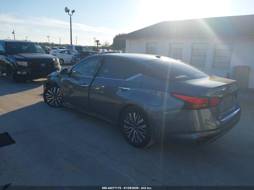 2023 Nissan Altima Sv Fwd