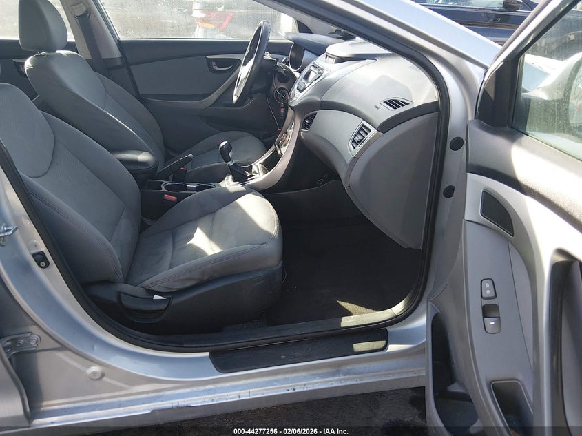 2012 Hyundai Elantra 1.8 Gls silver Lot 111044277256 Vin 5NPDH4AE2CH080968