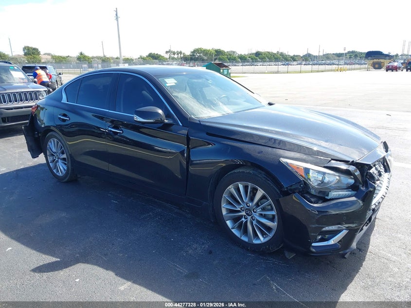 2021 Infiniti Q50 Luxe