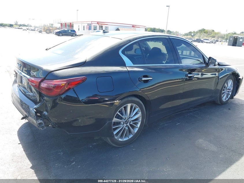 2021 Infiniti Q50 Luxe