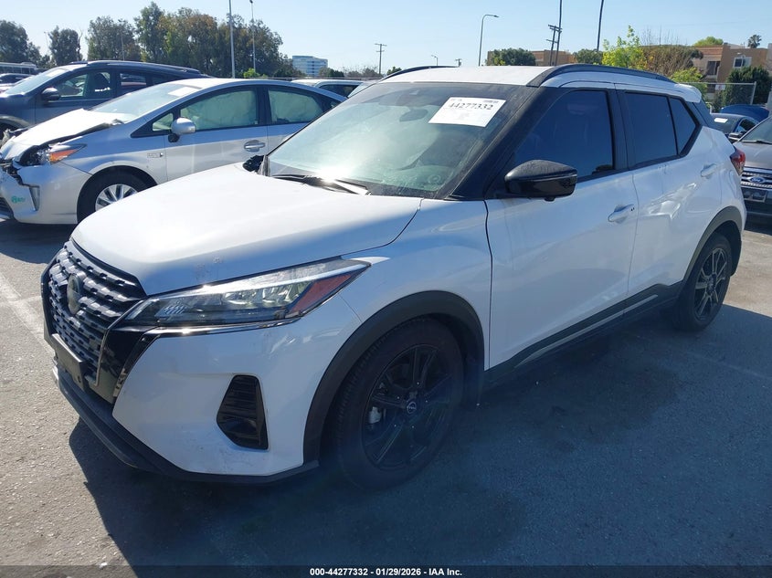 2023 Nissan Kicks Sr Xtronic Cvt